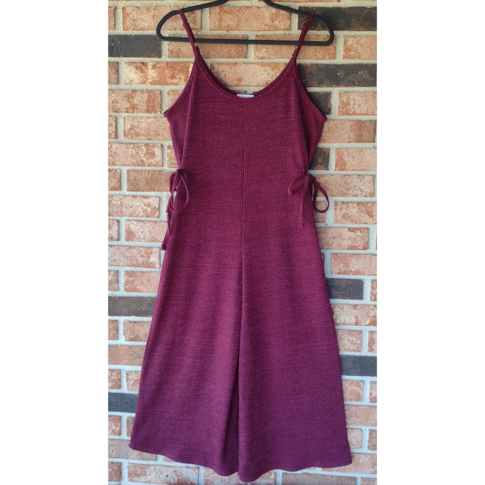 Eyeshadow Dark Red Ribbed Knit V Neck Wide Leg Romper Playsuit S